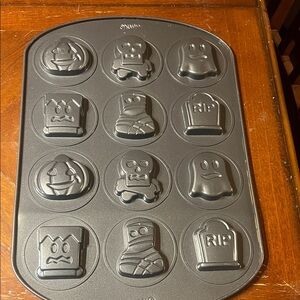Wilton Halloween Cookie Mold Pan with Black Designs